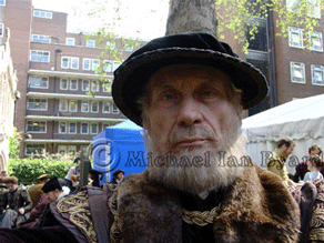 Head and Shoulders Tudor Gentleman